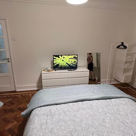 Habitacion Privada Para 3 Grande Con Balcon Lisboa Exterior foto