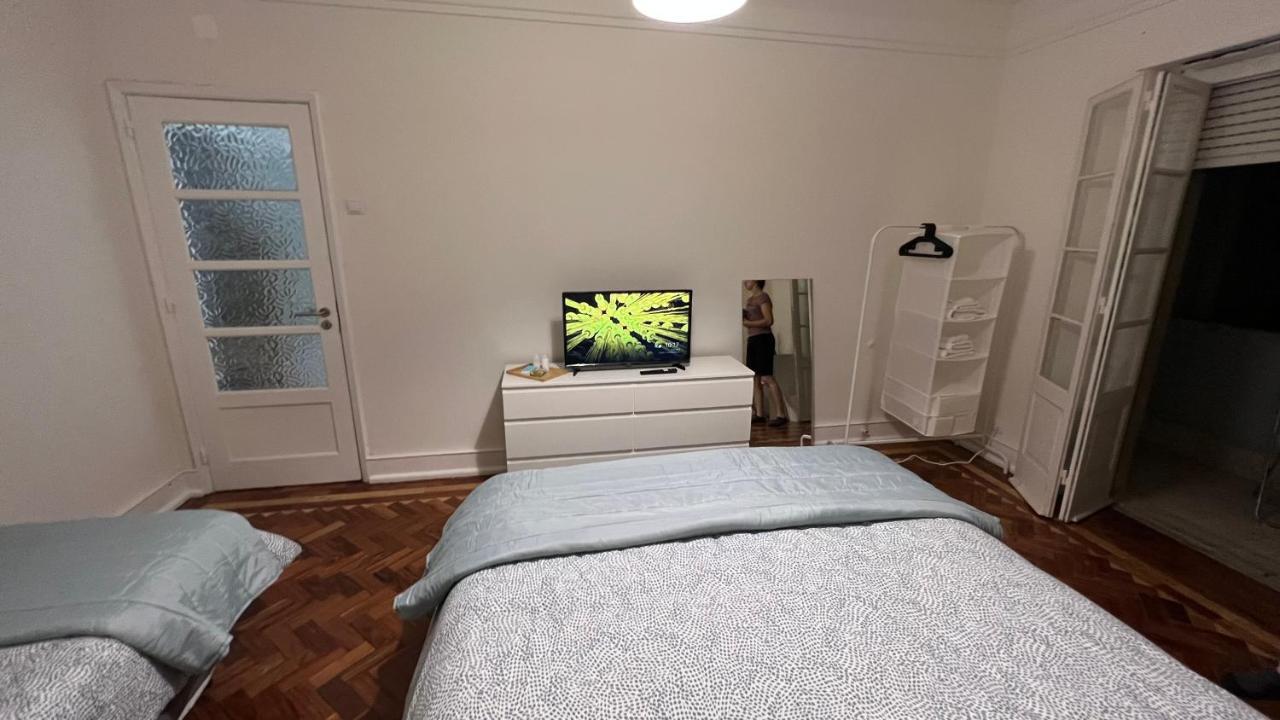 Habitacion Privada Para 3 Grande Con Balcon Lisboa Exterior foto