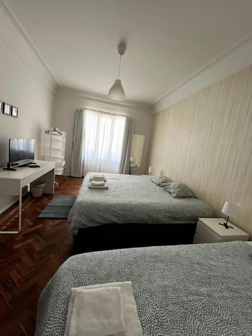Habitacion Privada Para 3 Grande Con Balcon Lisboa Exterior foto