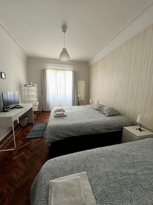 Habitacion Privada Para 3 Grande Con Balcon Lisboa Exterior foto